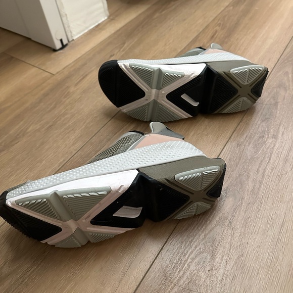 Nike Flyease women’s size 6 - Picture 5 of 8